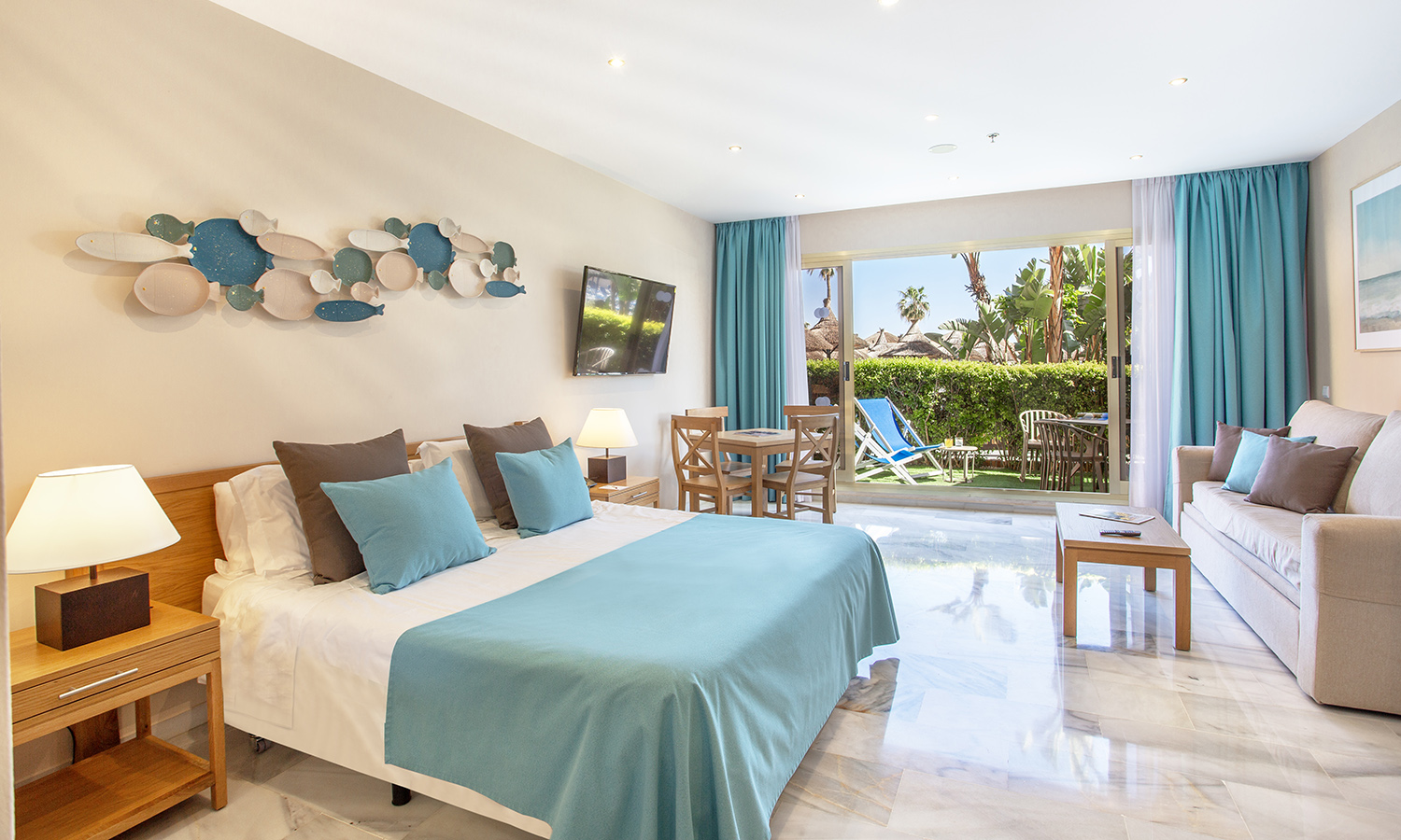 Las Garden Suites están situadas en la planta baja del hotel y tienen vistas a la piscina